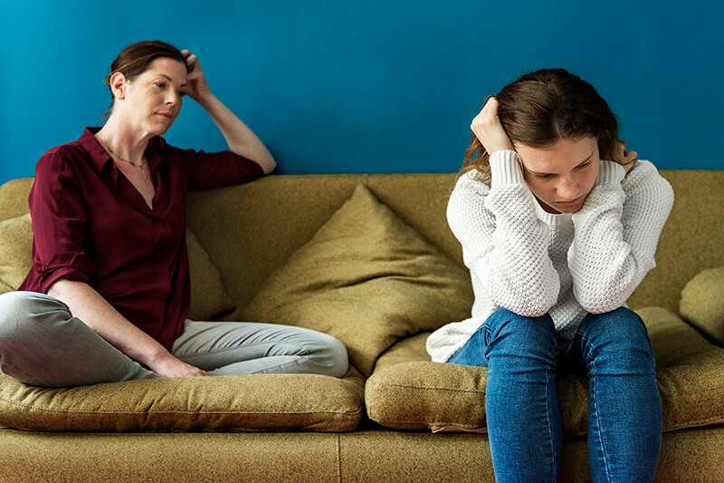 La consommation de drogues est-elle le résultat d’une parentalité médiocre ou de l’influence de la société ?